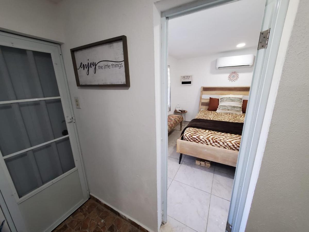 Aguadilla Breeze Apt In Gated Complex 8 Minute Walk To Crashboat Beach Exterior photo